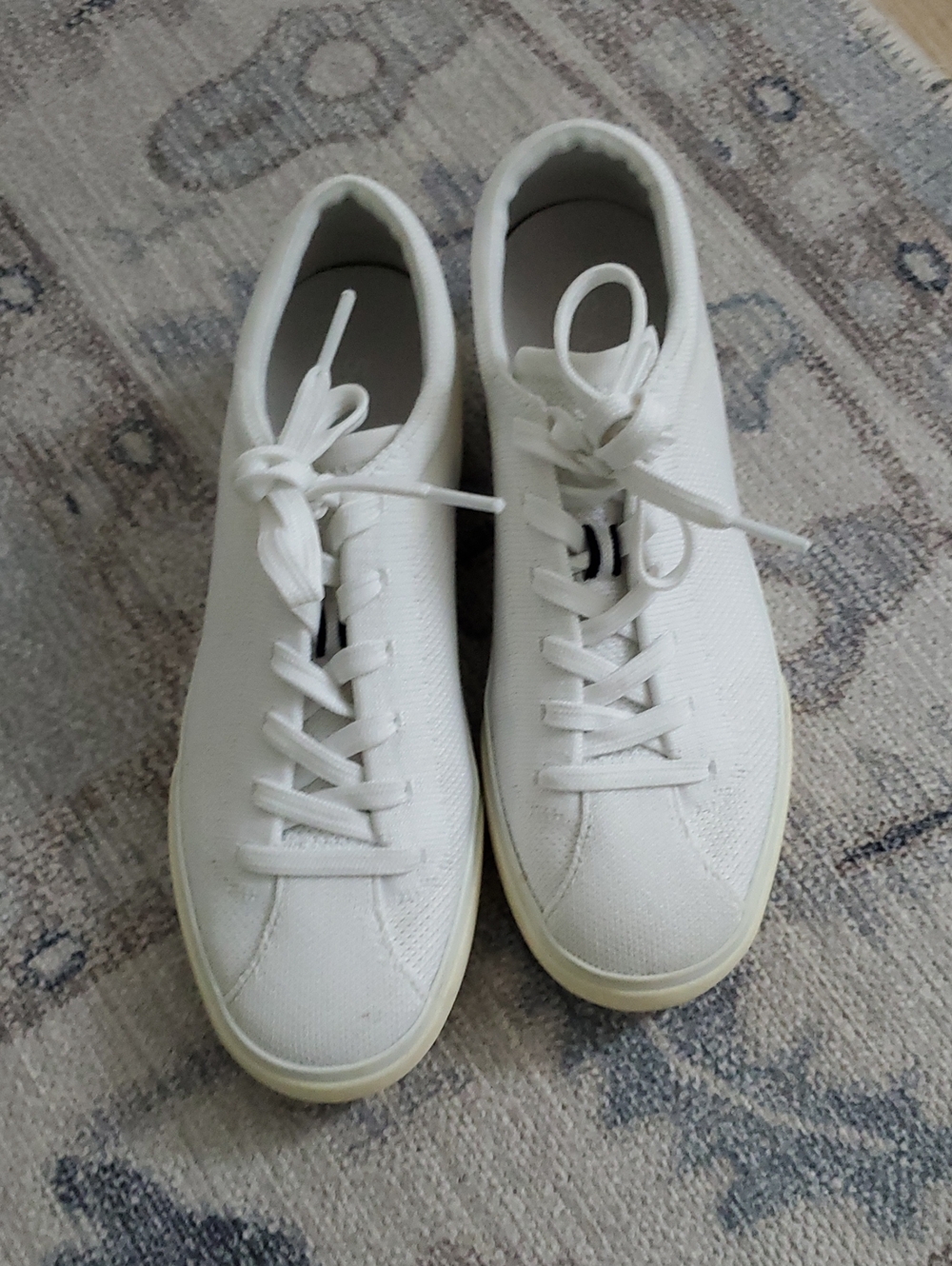 Rothy's The Lace Up Sneaker White Low-Top Sneakers Sz7.5